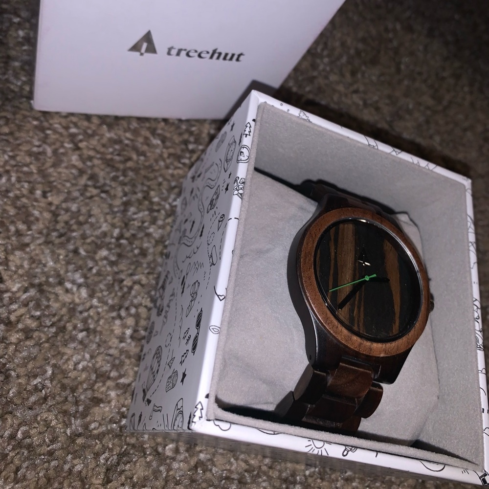 Treehut Watch